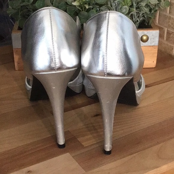 Fioni Night Silver Glitter Metallic High Heels - Picture 4 of 10